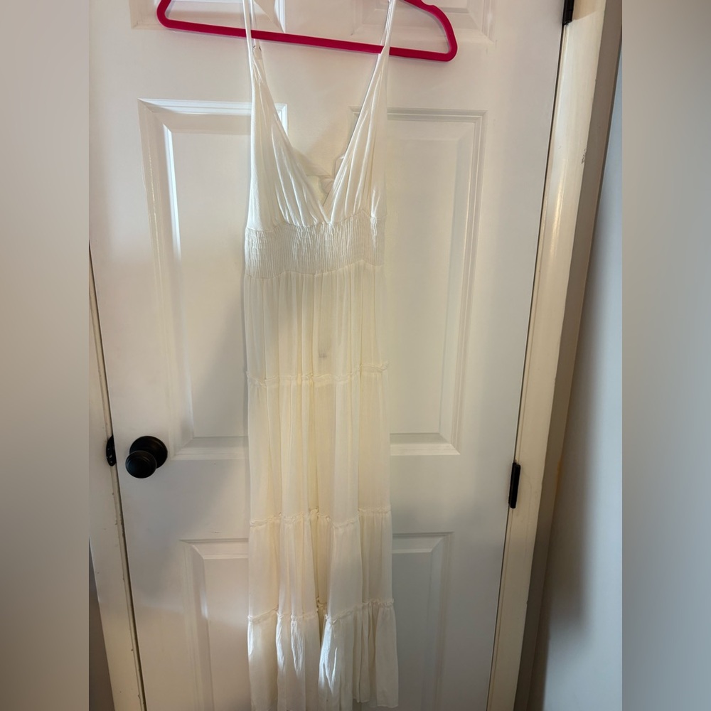 Raviya Cream V-Neck Maxi Sundress